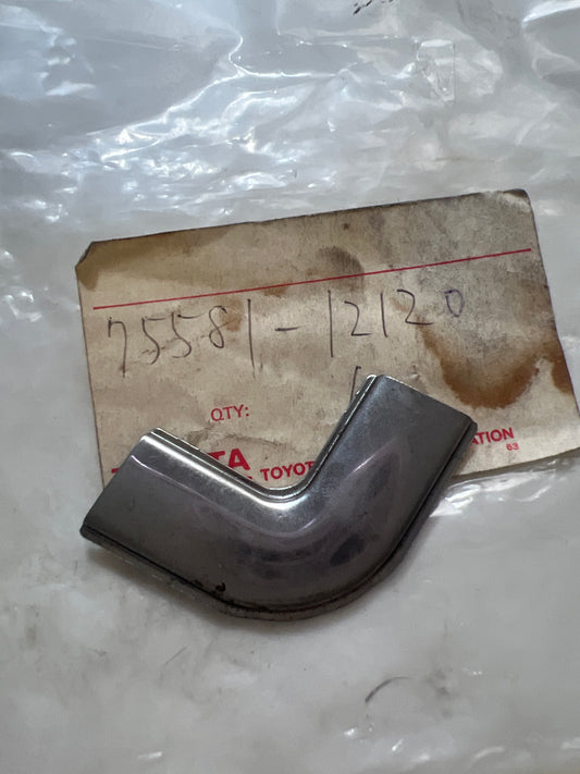 75581-12120 REAR MOULDING, toyota
