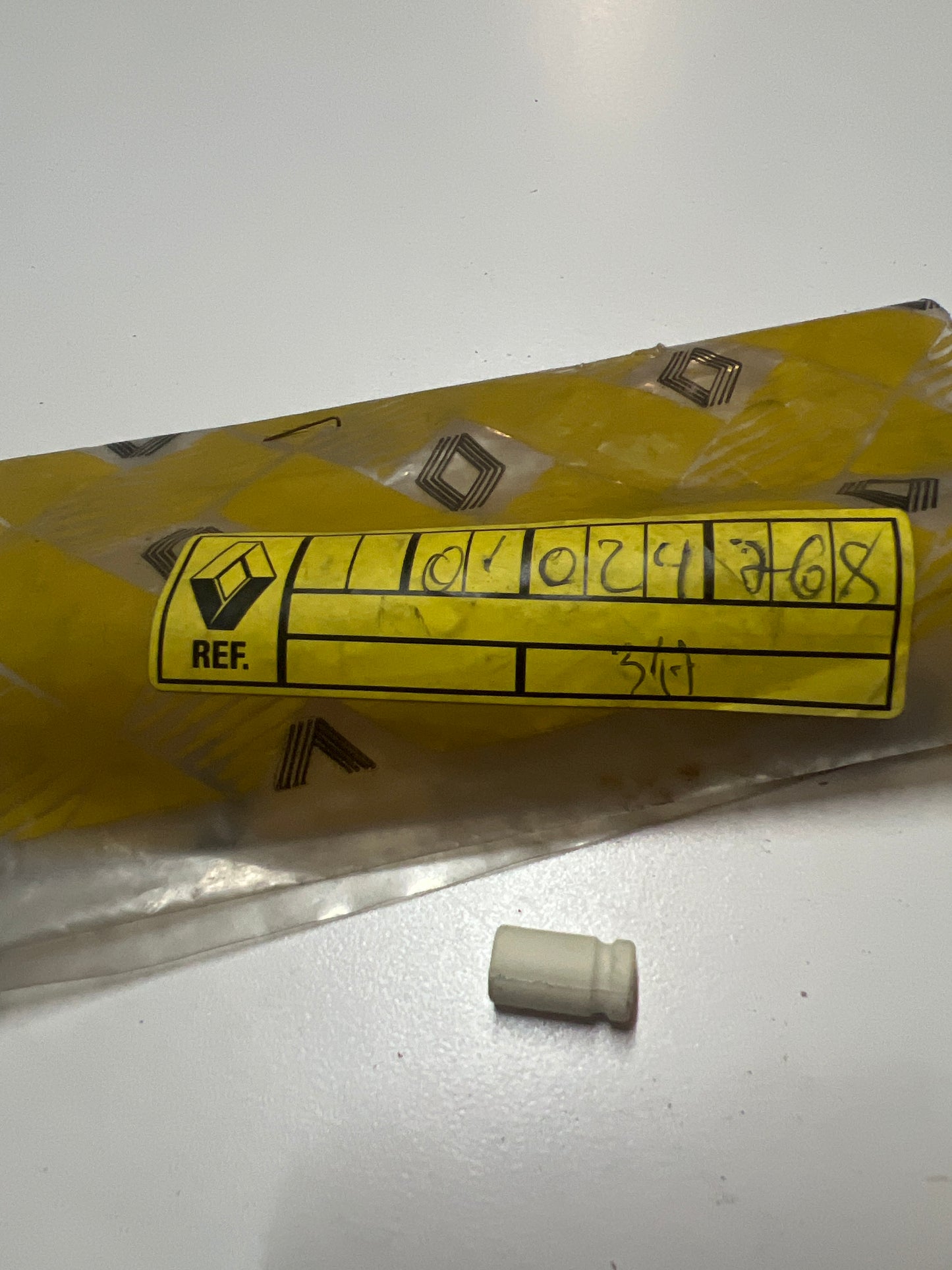 7701024768 Kit de fuelles de dirección RENAULT