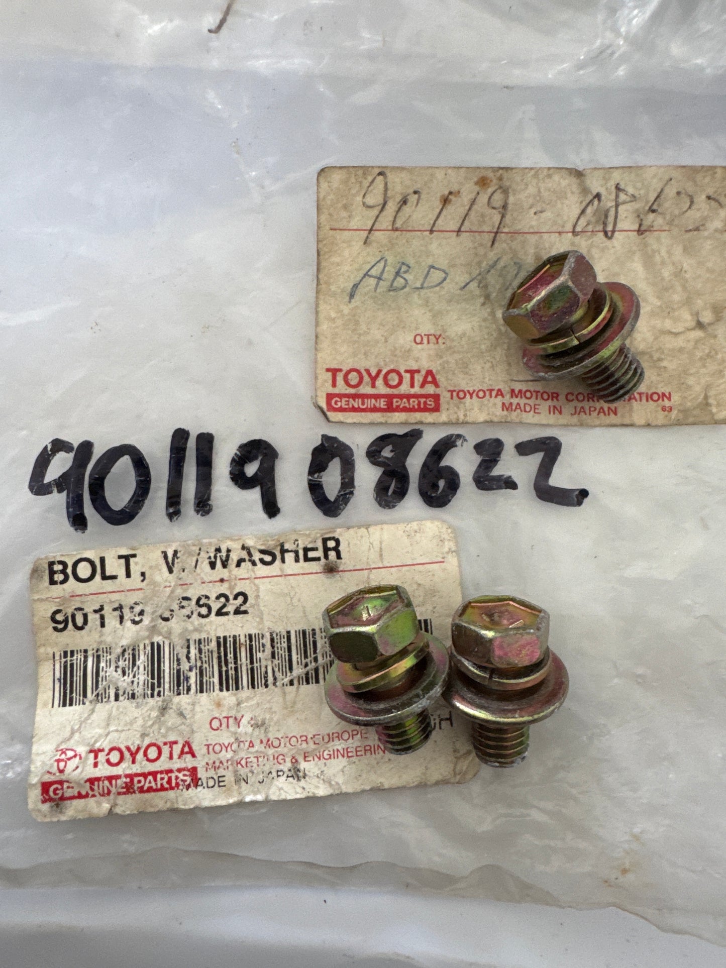90119-08622 SHIFT LEVER & RETAINER, toyota