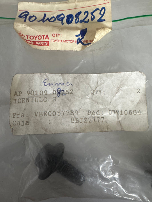 90109-08252 FLOOR PAN & LOWER BACK PANEL, toyota