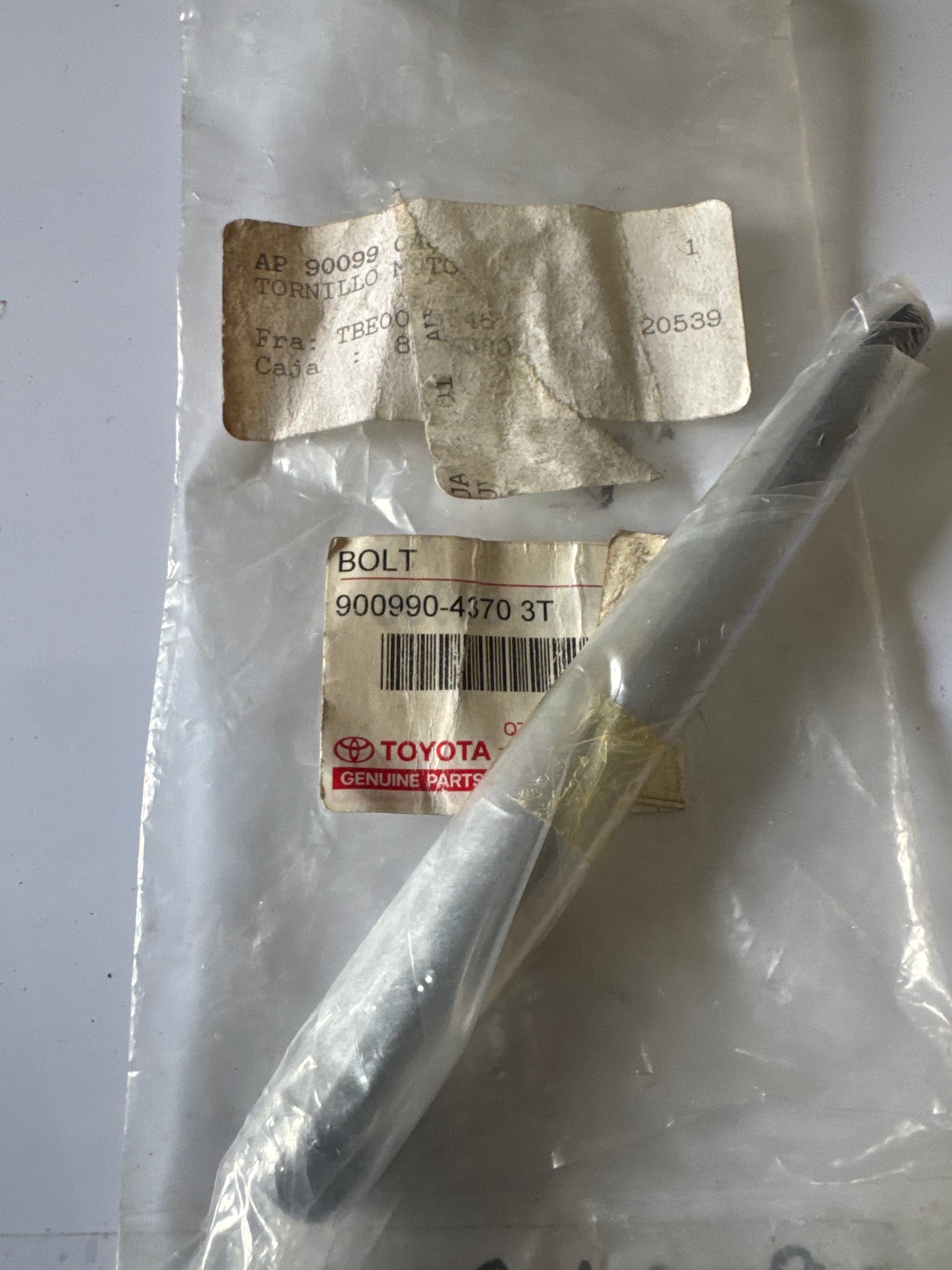 90099-04370 BOLT, COMPRESSOR, NO.1