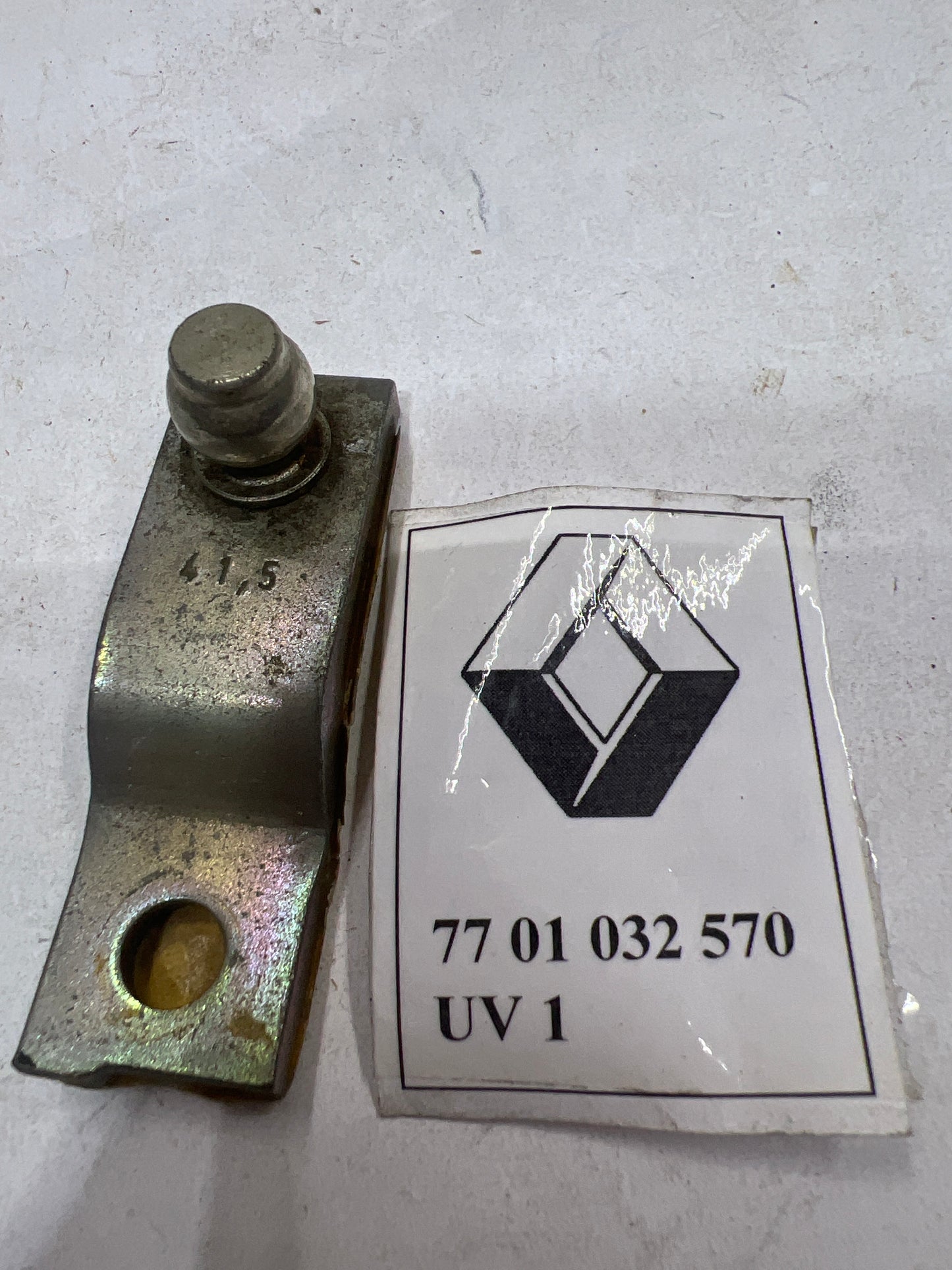 7701032570 SPINDLE WIPER 21S RENAULT