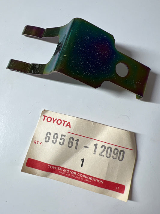 69561-12090 , RETENEDOR, CILINDRO DE BLOQUEO, Toyota - Lexus