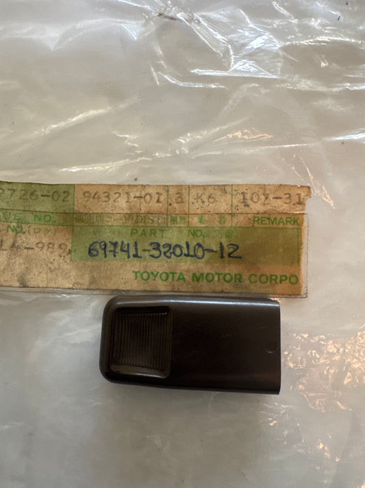 69741-32010, 69741-32010; BUTTON, DOOR LOCKING(FOR FRONT DOOR) toyota, Toyota - Lexus