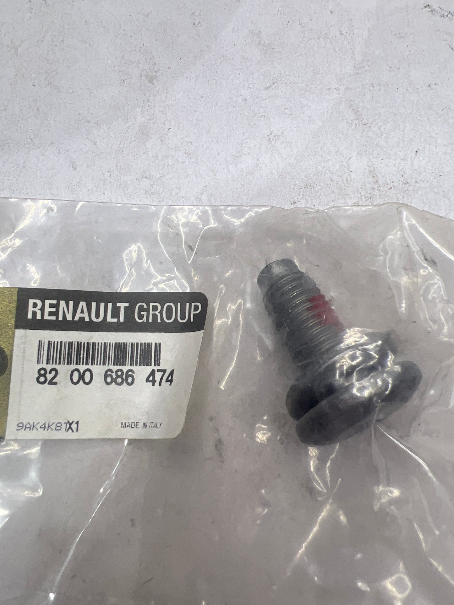8200686474 TORNILLO 12X175 RENAULT