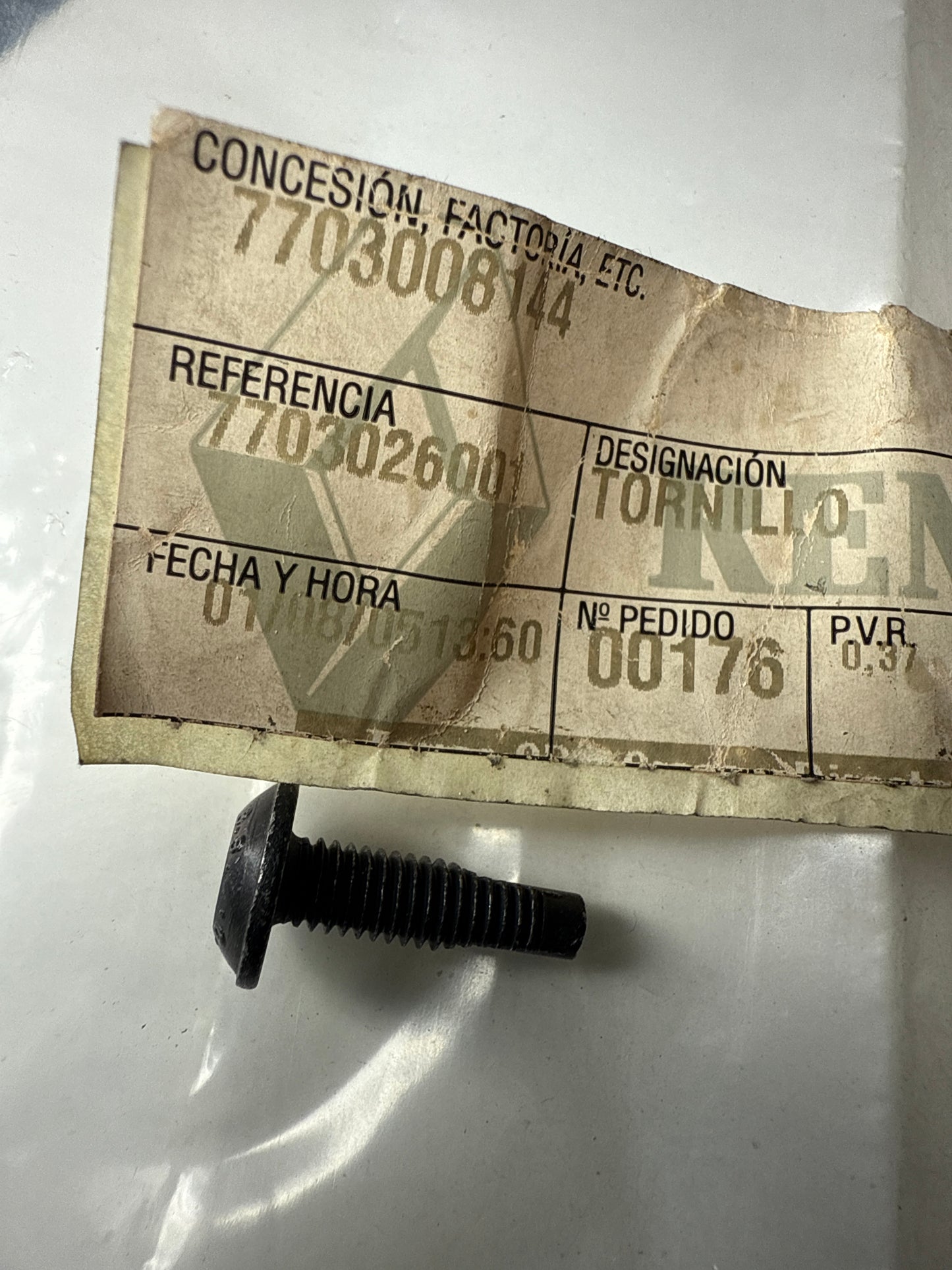 7703008144 - TORNILLO - Renault