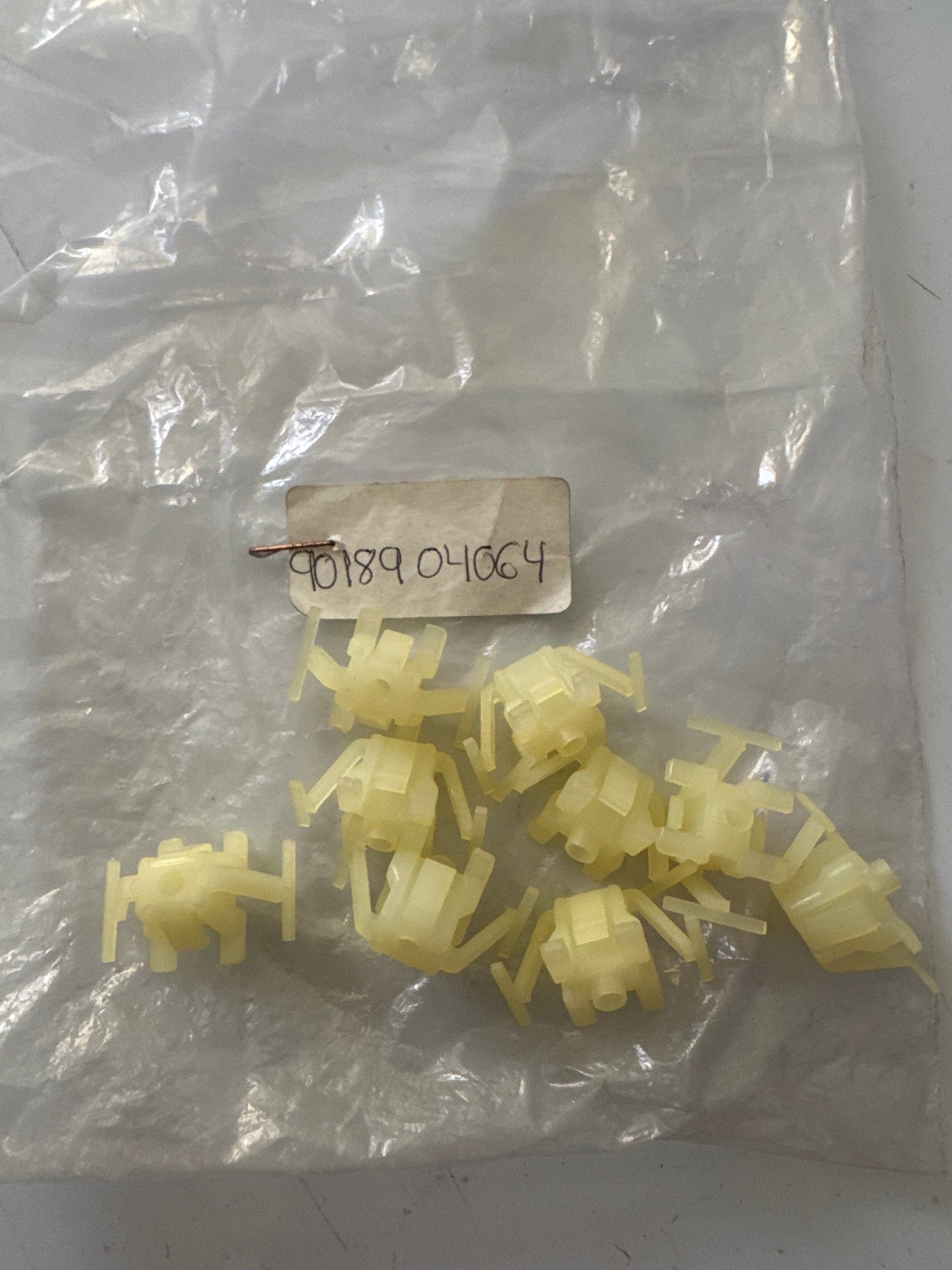 90189-04064, 90189-04064 RADIATOR GRILLE, toyota, Toyota - Lexus