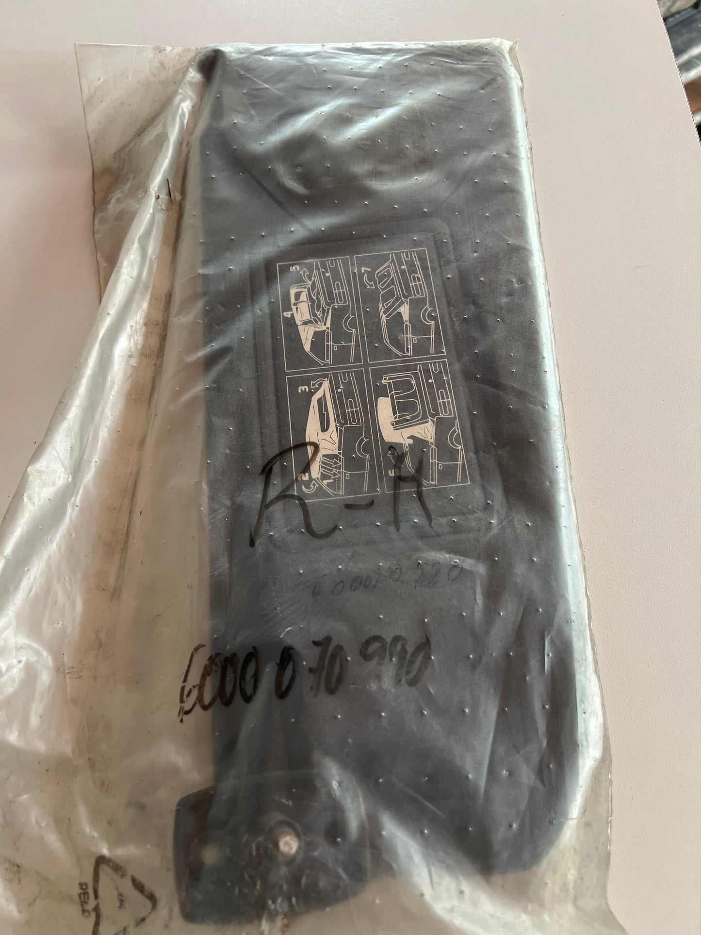 6000070990 SUN VISOR RENAULT