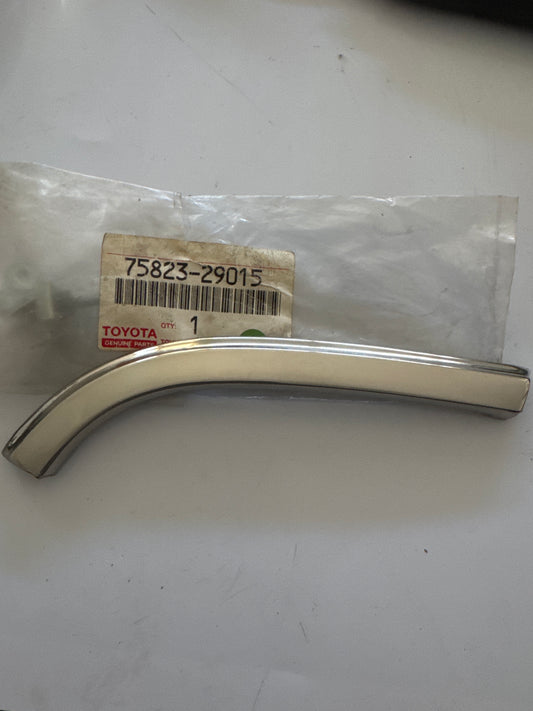 75823-29015, 75823-29015; toyota, Toyota - Lexus