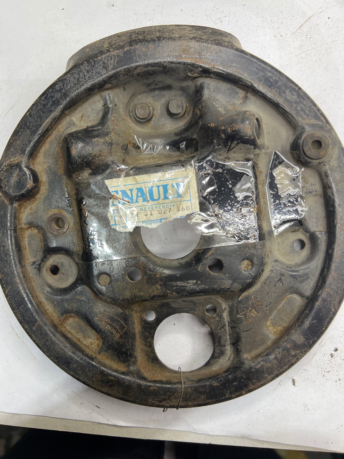 7701027368 *PLATEAU FREIN AR RENAULT