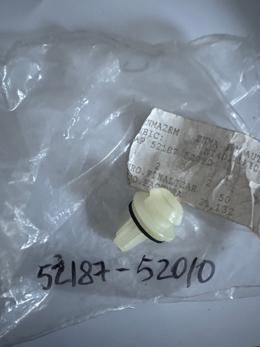 52187-52010 REAR BUMPER & BUMPER STAY, toyota