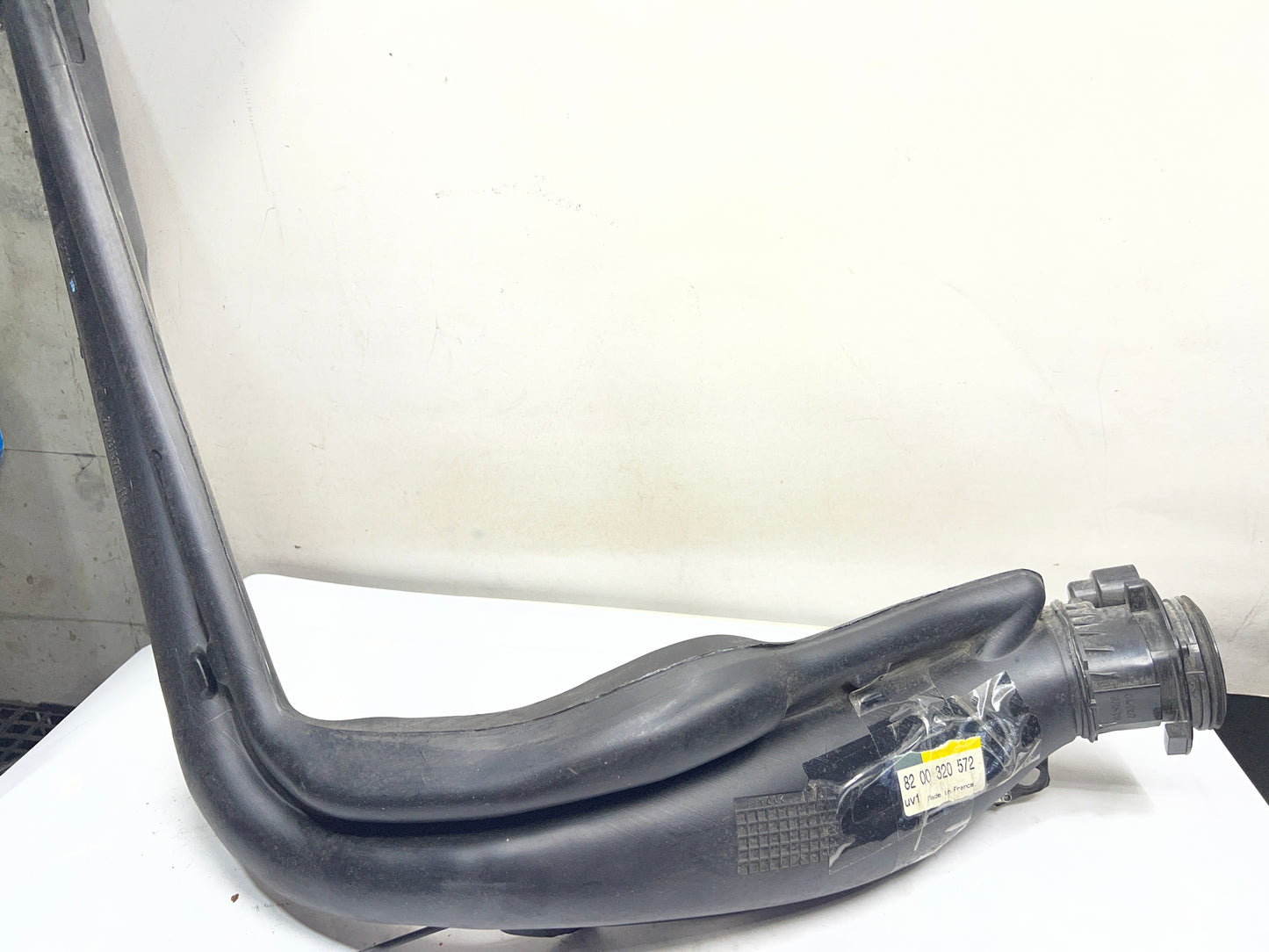 8200320572 BOCA LLENADO RENAULT