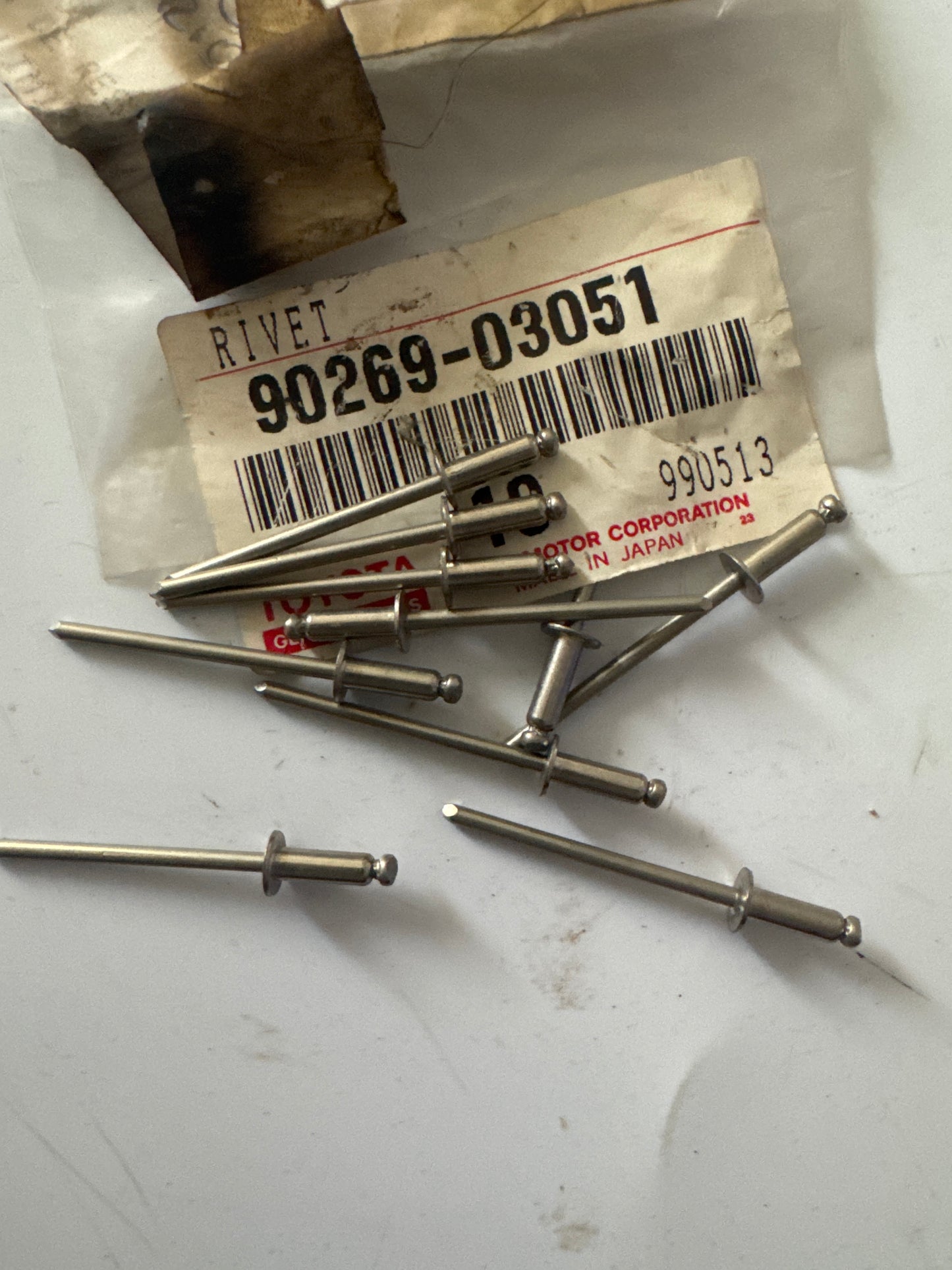 90269-03051, 90269-03051 FRONT BUMPER & BUMPER STAY
52-02: REAR BUMPER & BUMPER STAY, toyota, Toyota - Lexus