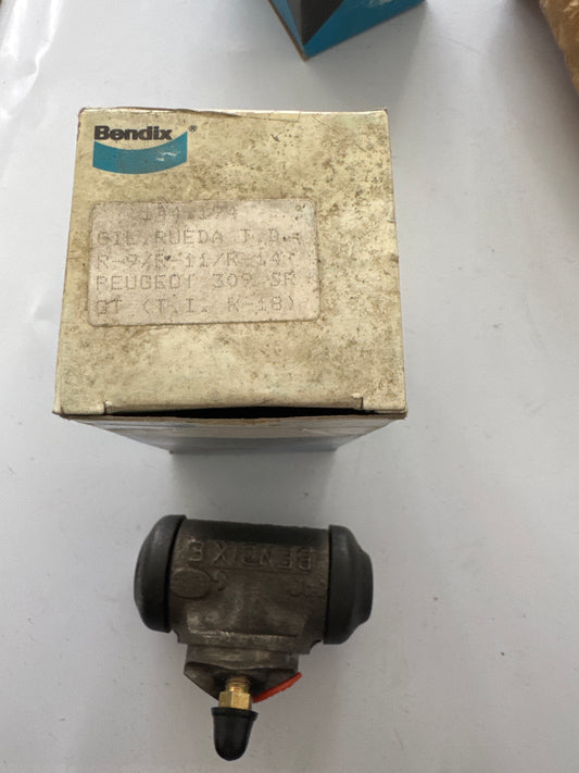 144.194
CIL RUEDA T.I
R-9/R-11/R-14
PEUGEOT 309 SR
GT (T.I. R-18)
BENDIX