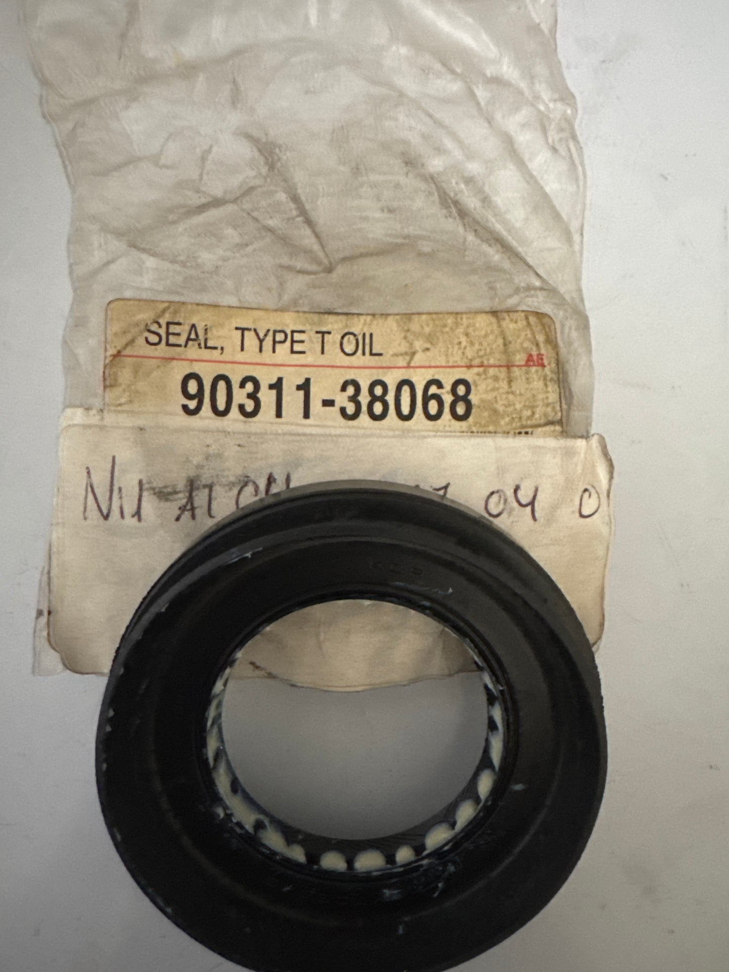 90311-38068 REAR AXLE HOUSING & DIFFERENTIAL, toyota