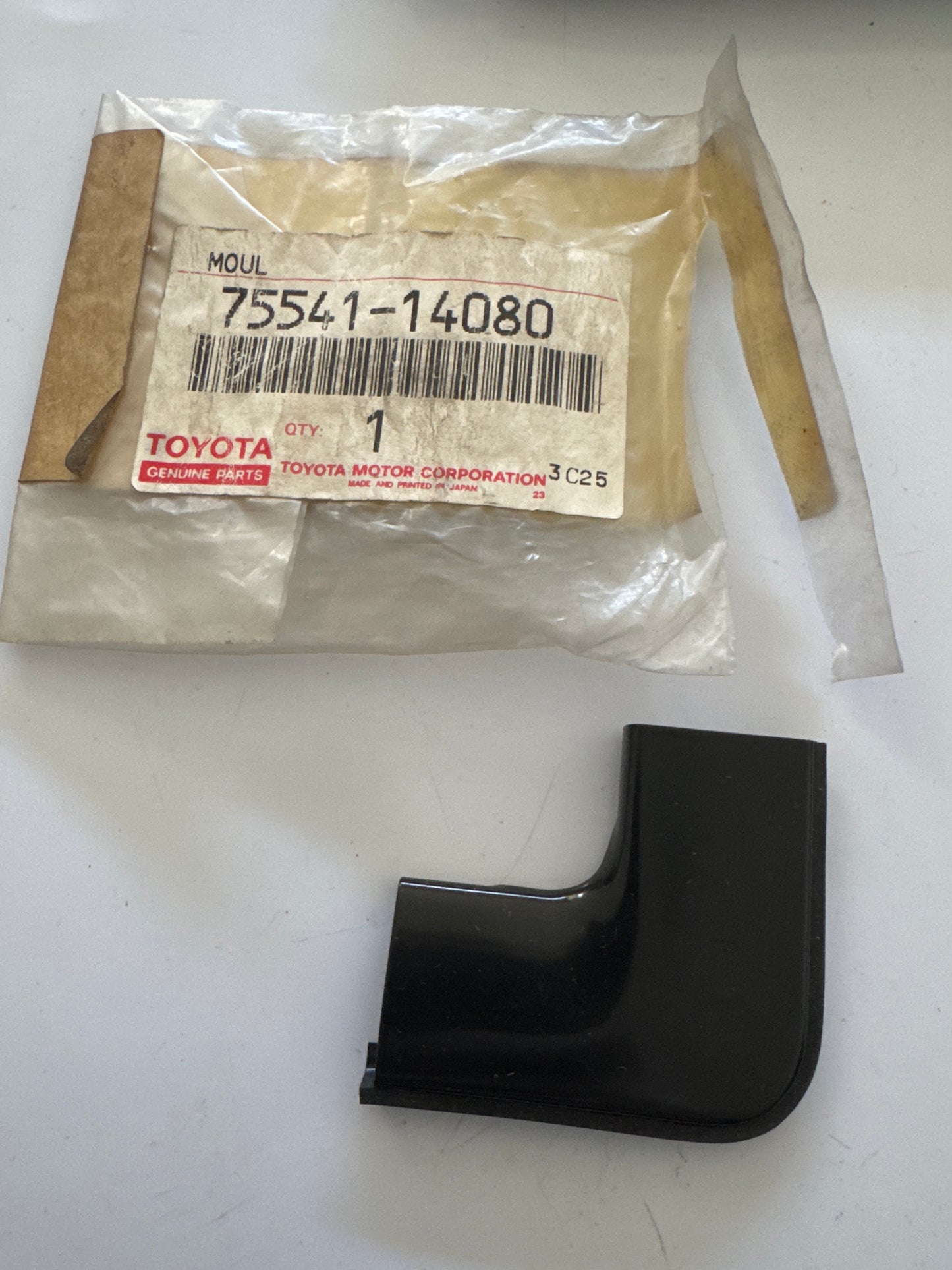 75541-14080, 75541-14080 FRONT MOULDING, toyota, Toyota - Lexus