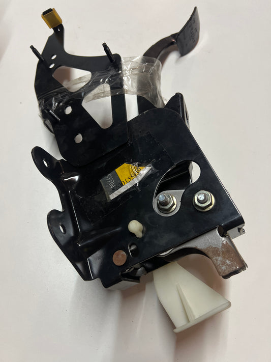 8200155989 Renault PEDAL