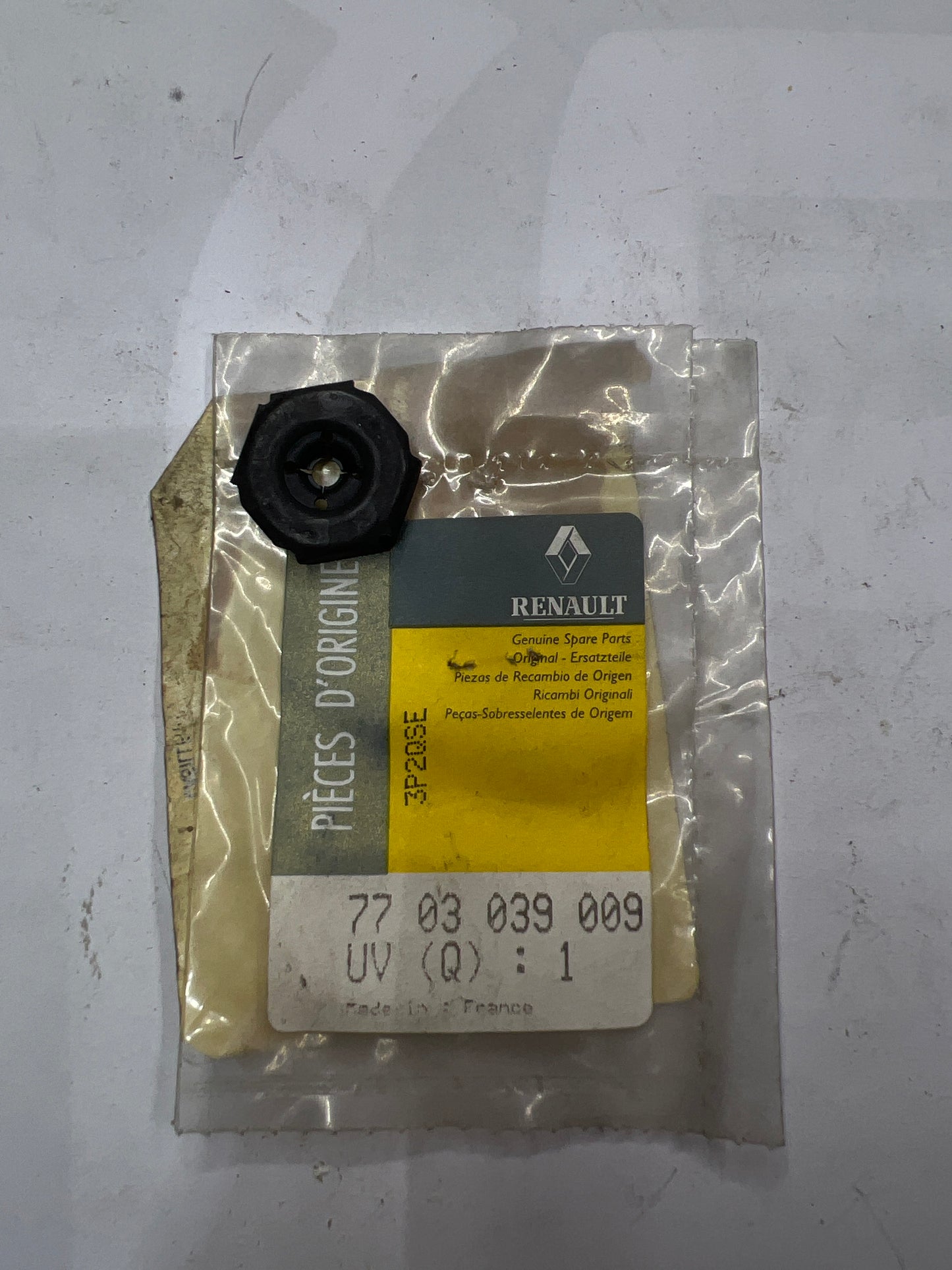7703039009 Clip, tapacubos RENAULT