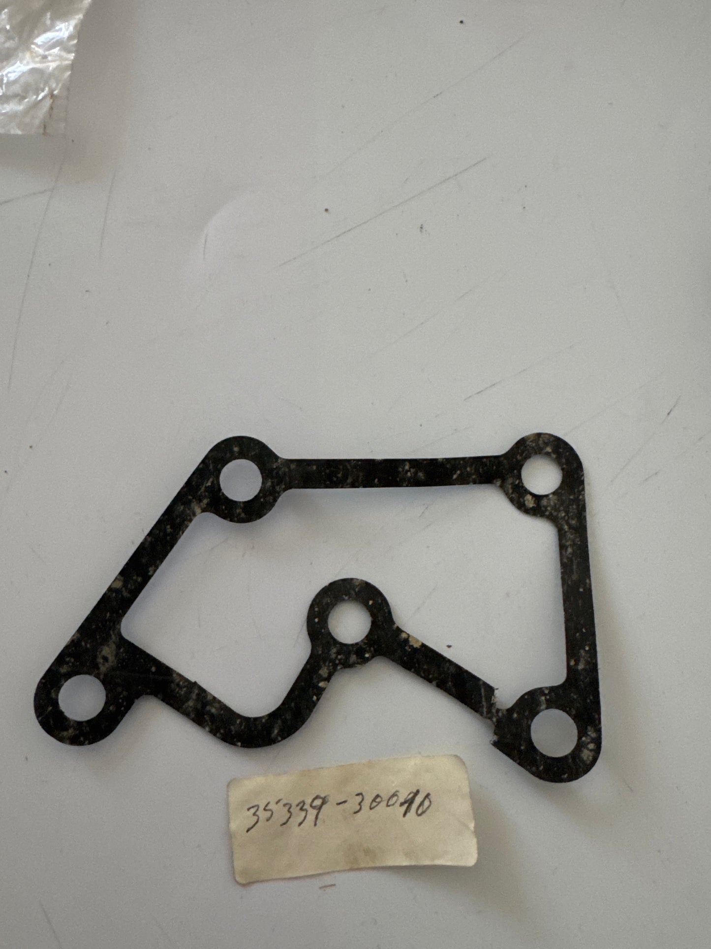 35339-30010 VALVE BODY & OIL STRAINER (ATM), toyota