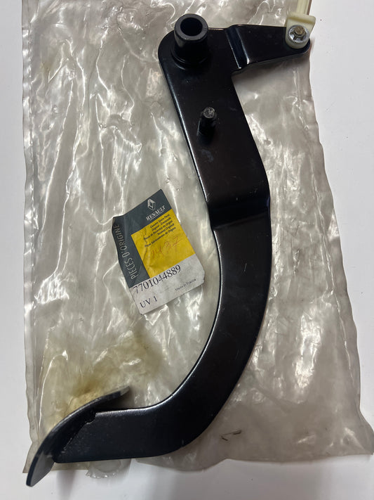 7701044889 Nissan PEDAL EMBRAGUE