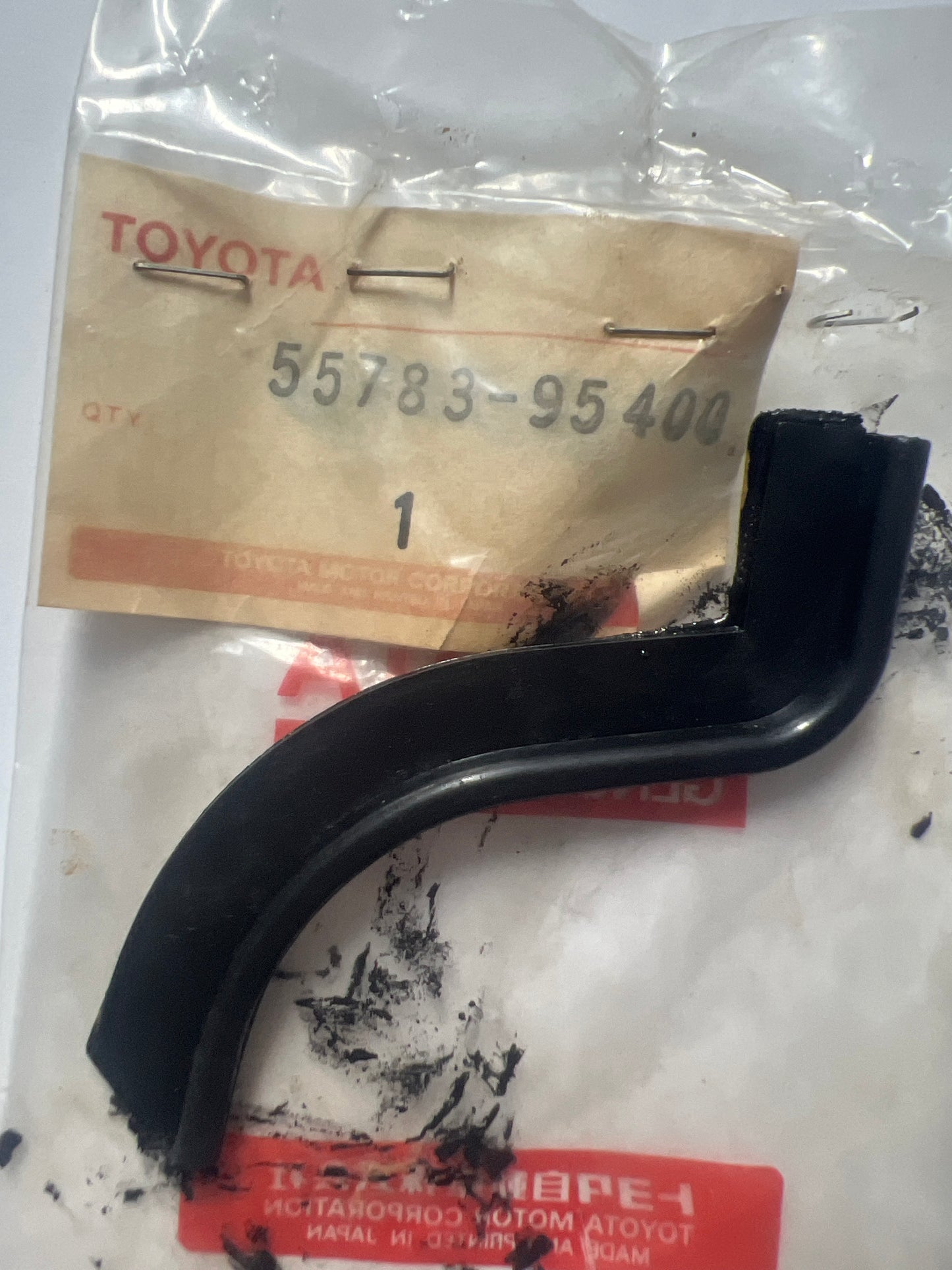 55783-95400 FRONT PANEL & WINDSHIELD GLASS, toyota