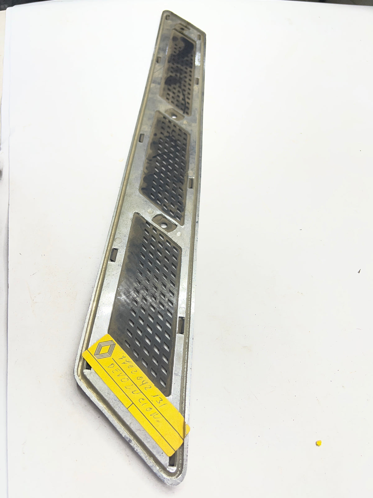 Rejilla metálica Renault 7702042131