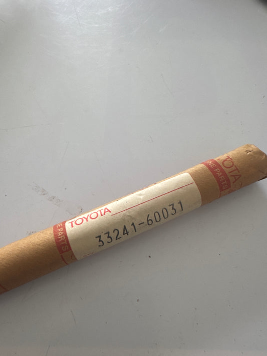 33241-60031 GEAR SHIFT FORK & LEVER SHAFT (MTM), toyota