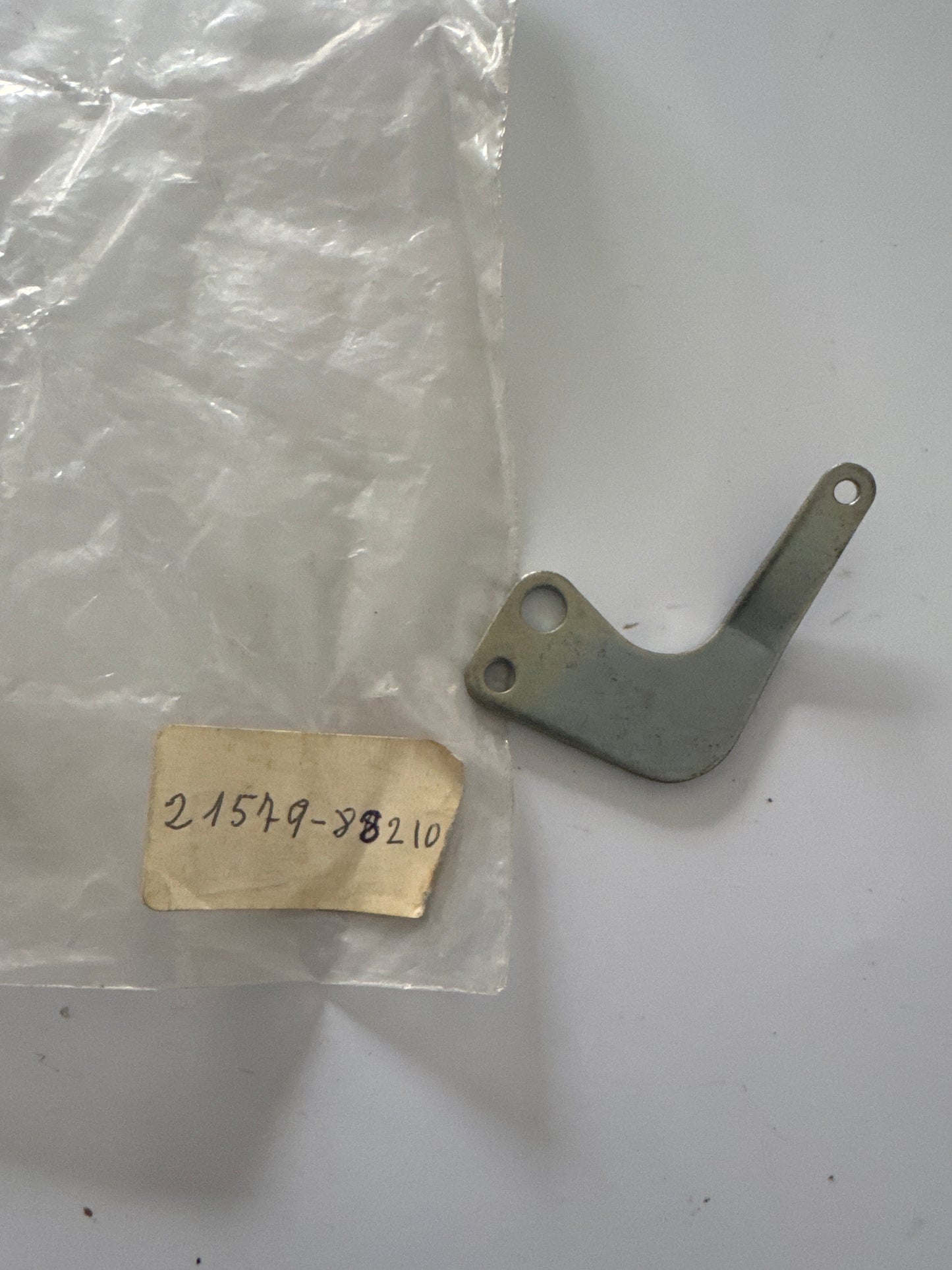 21579-88210 CARBURETOR, toyota