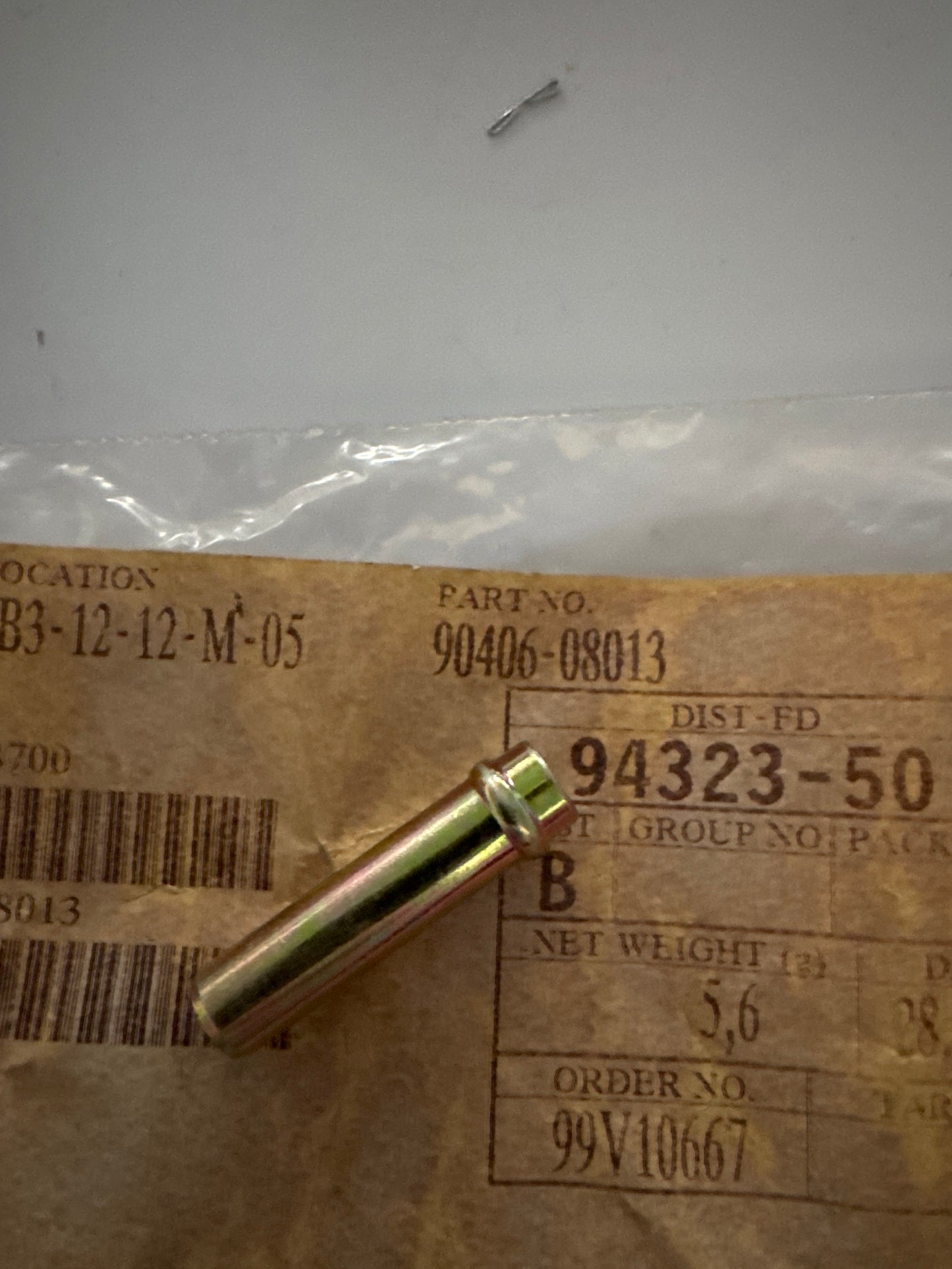 90406-08013 CYLINDER HEAD, toyota