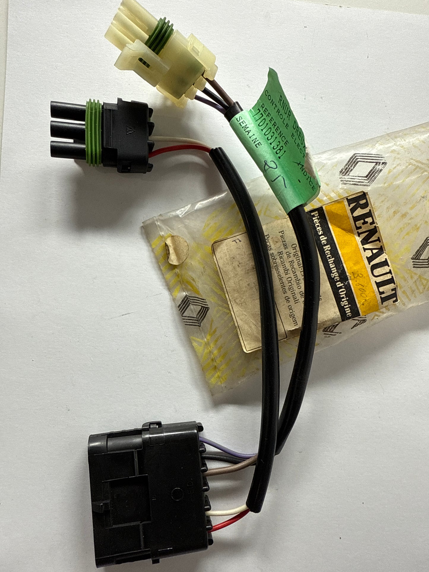 7701031381 - CABLE ENCENDIDO - Renault