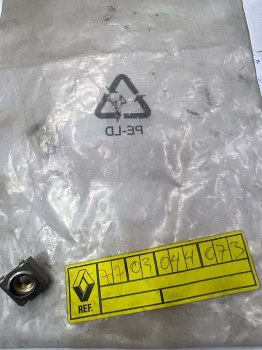 7703044073 TUERCA RENAULT