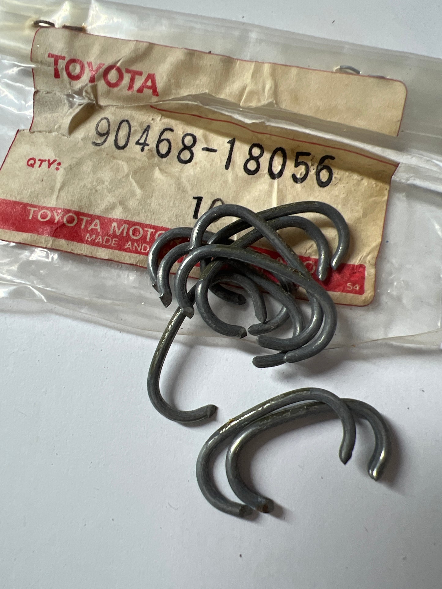 90468-18056 FRONT SEAT & SEAT TRACK, toyota