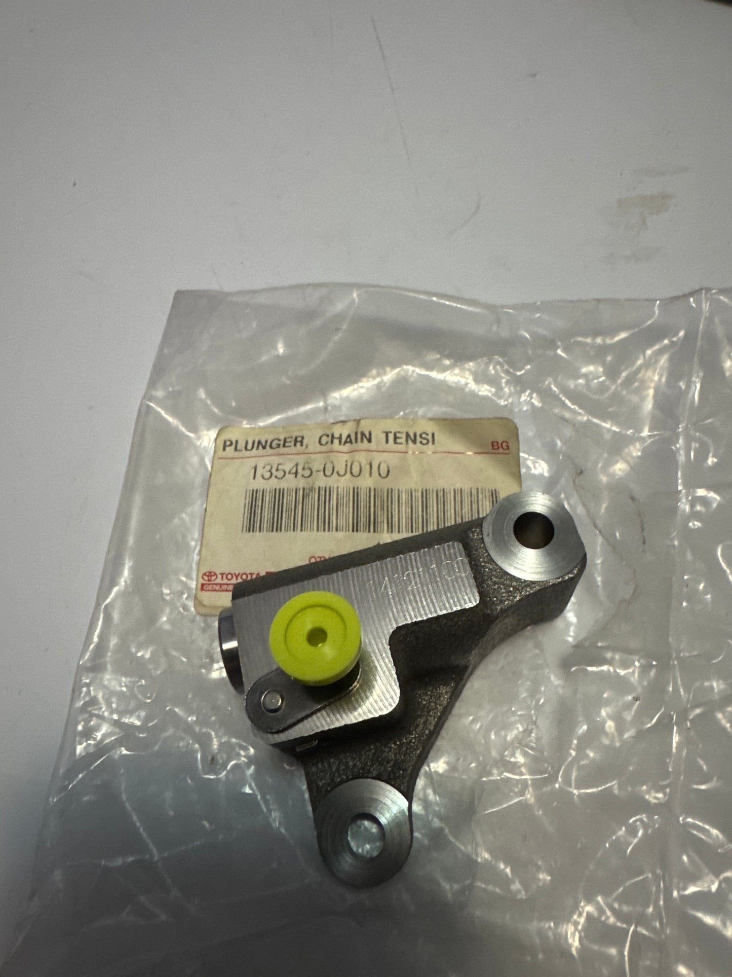 13545-0J010 CAMSHAFT & VALVE, toyota