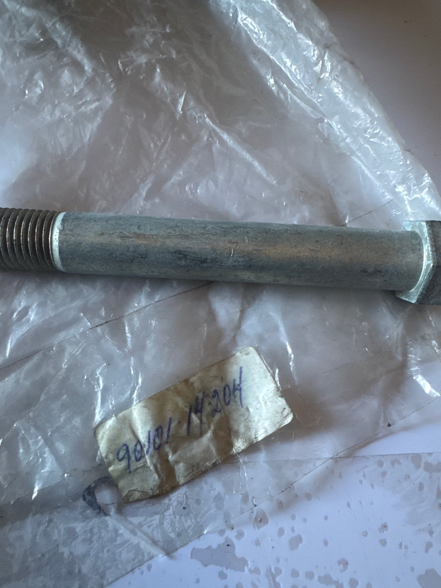 90101-14204 FRONT AXLE ARM & STEERING KNUCKLE, toyota