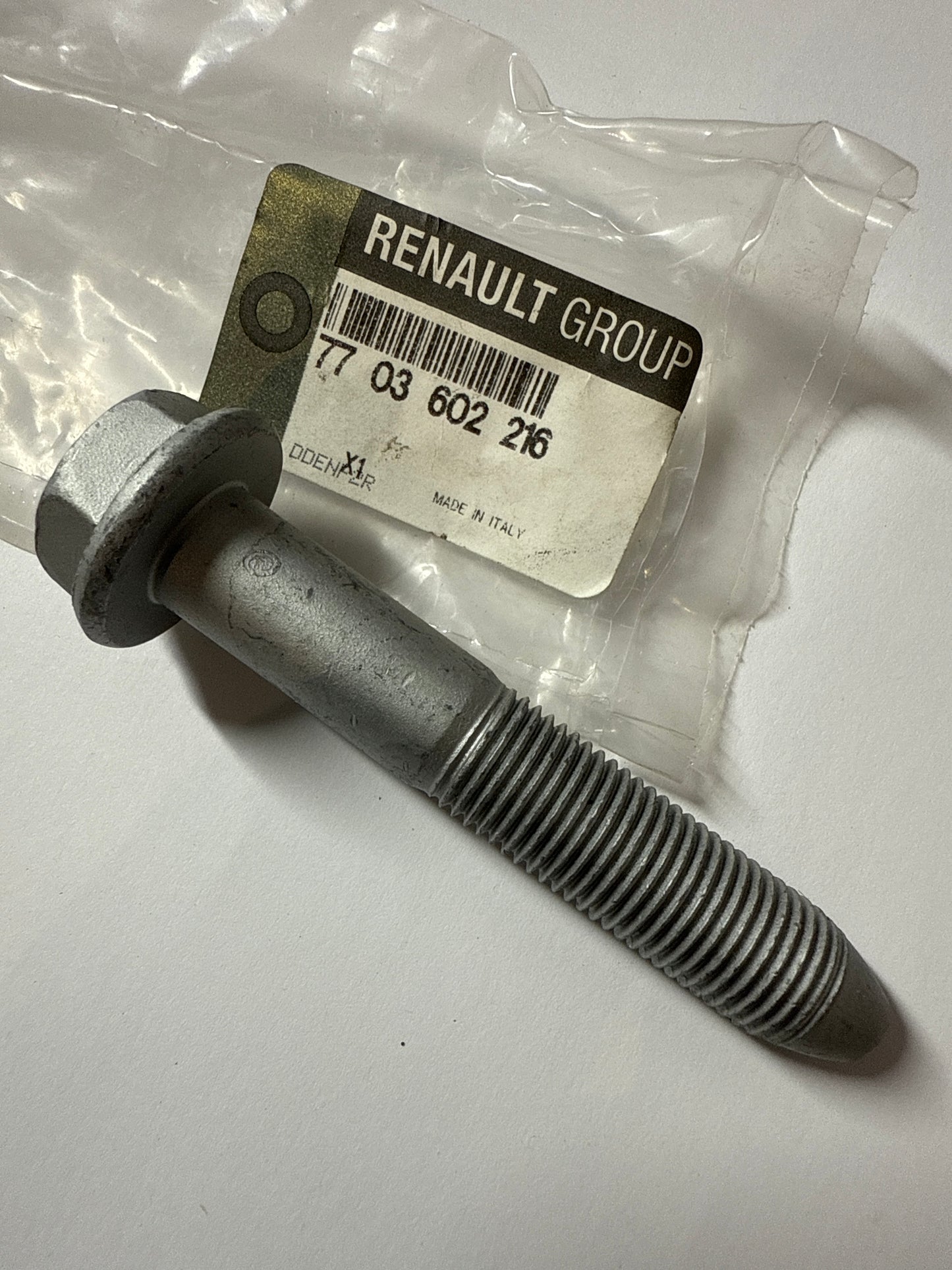 7703602216 - TORNILLO - Renault
