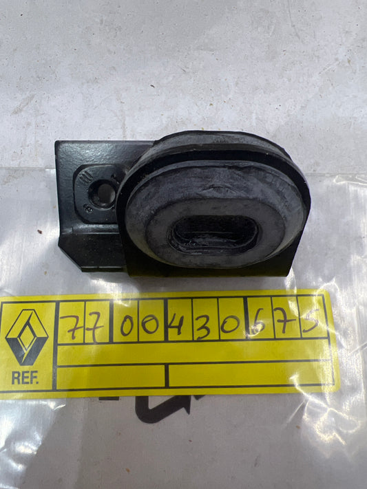 7700430675 PATILLA FIJACIÓN RENAULT