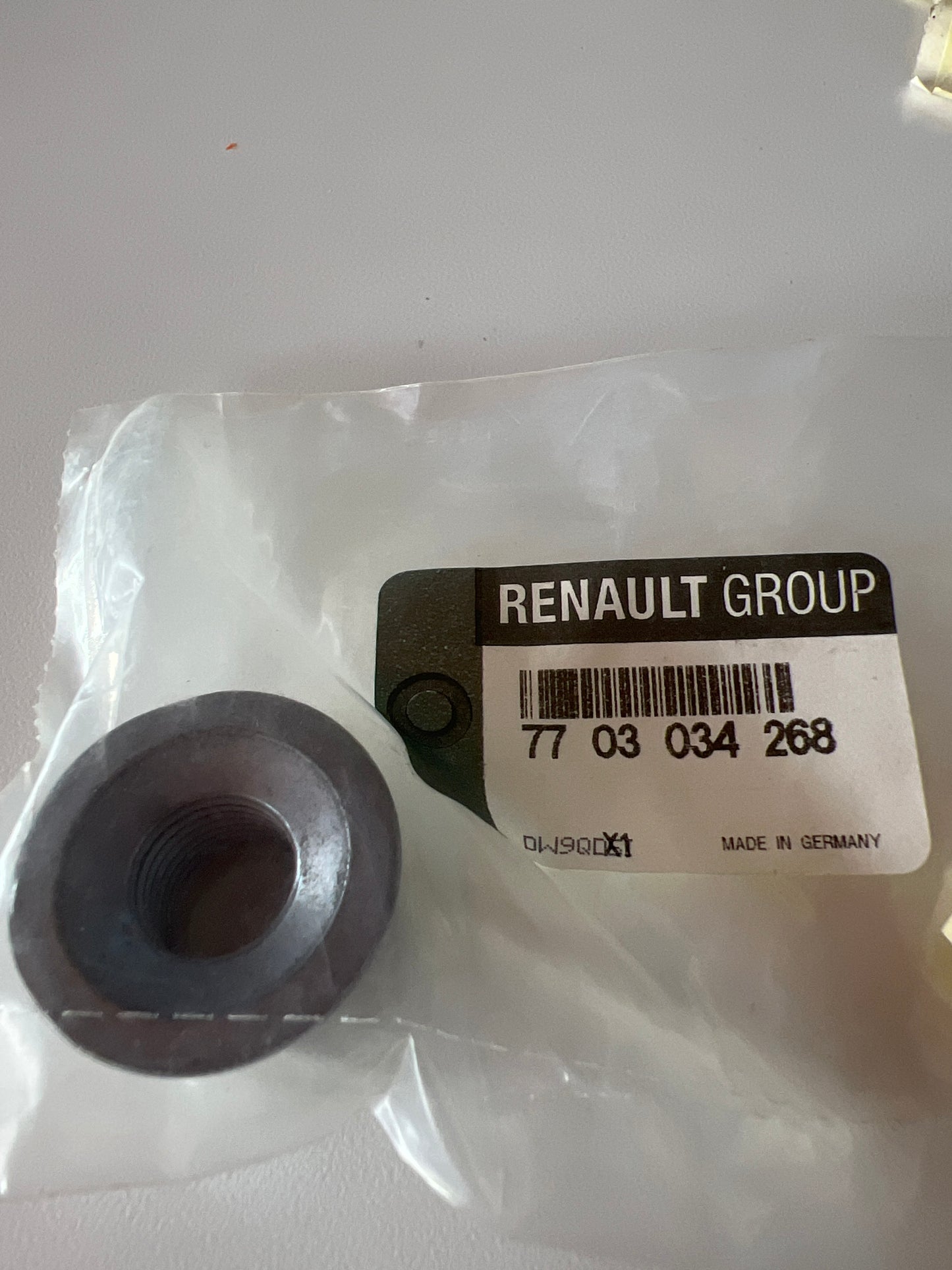7703034268 - TUERCA - Renault