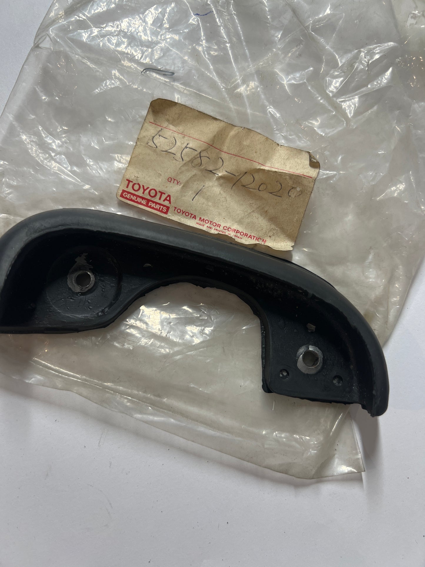 52582-12020 REAR BUMPER & BUMPER STAY, toyota