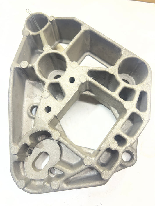 7700795740 COVER MOUNTING RENAULT
