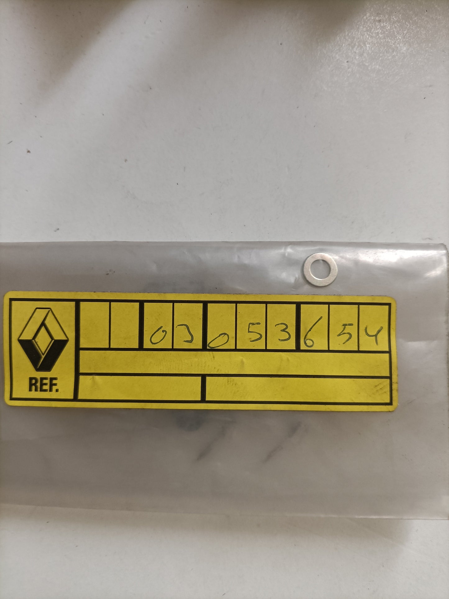 7703053654 Renault ARANDELA PLANA